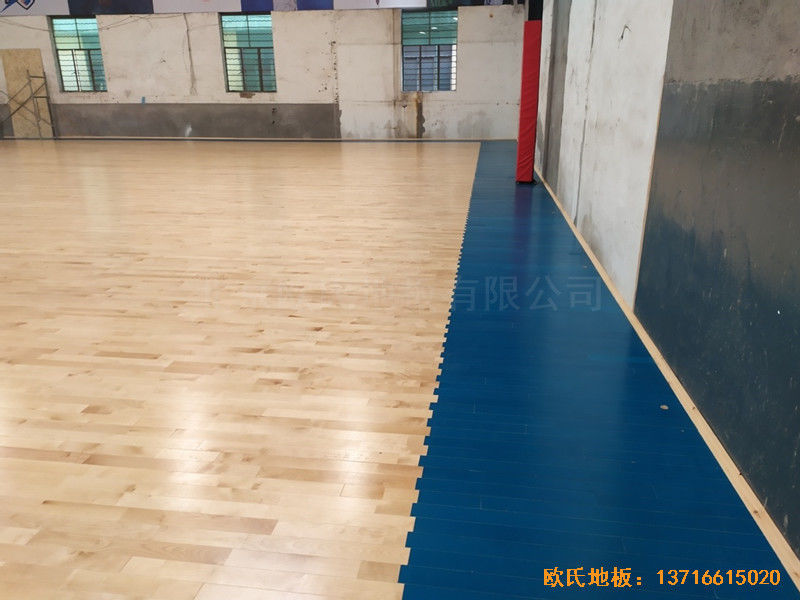 福建一通汽车修理有限公司篮球馆运动地板铺设案例4