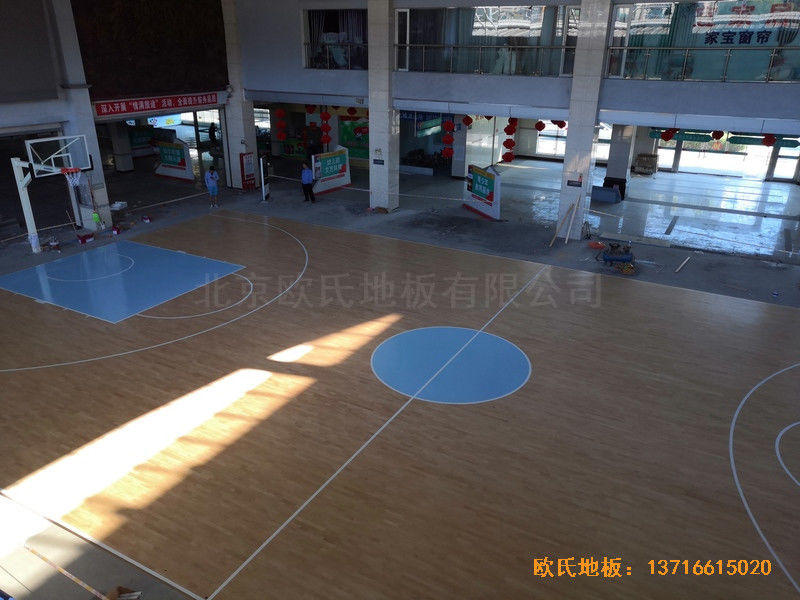 福建龙岩罗龙西路269号篮球馆体育地板施工案例3