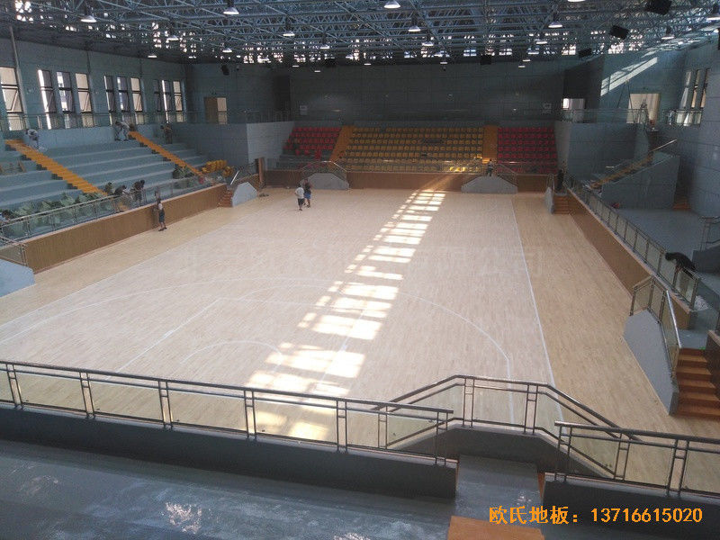 自贡富顺衡水一中篮球馆运动地板安装案例5