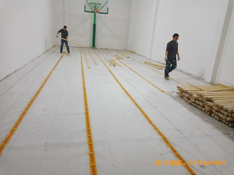 西城区黄寺大街24号院篮球馆体育木地板铺装案例2