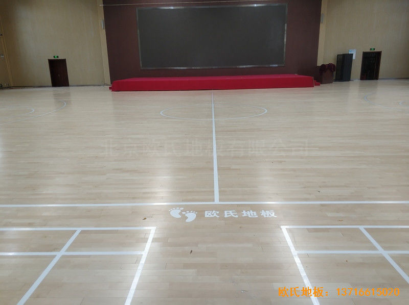 郑州四中体育馆运动地板施工案例3