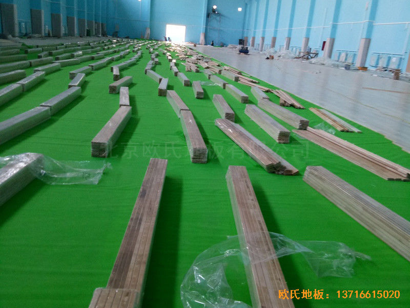 郑州枣庄热力分公司体育馆体育木地板铺装案例2