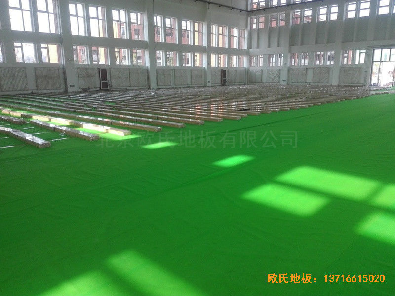 银川北塔中学篮球馆体育木地板安装案例2