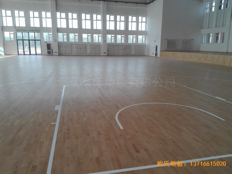 银川北塔中学篮球馆体育木地板安装案例5