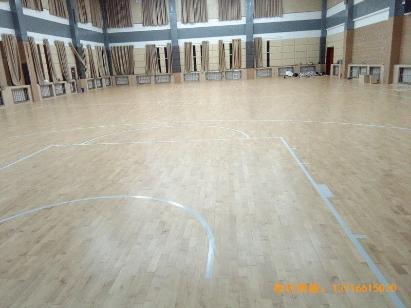 青海省税务干部学校篮球馆体育木地板安装案例0