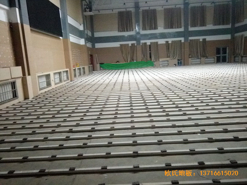青海省税务干部学校篮球馆体育木地板安装案例1