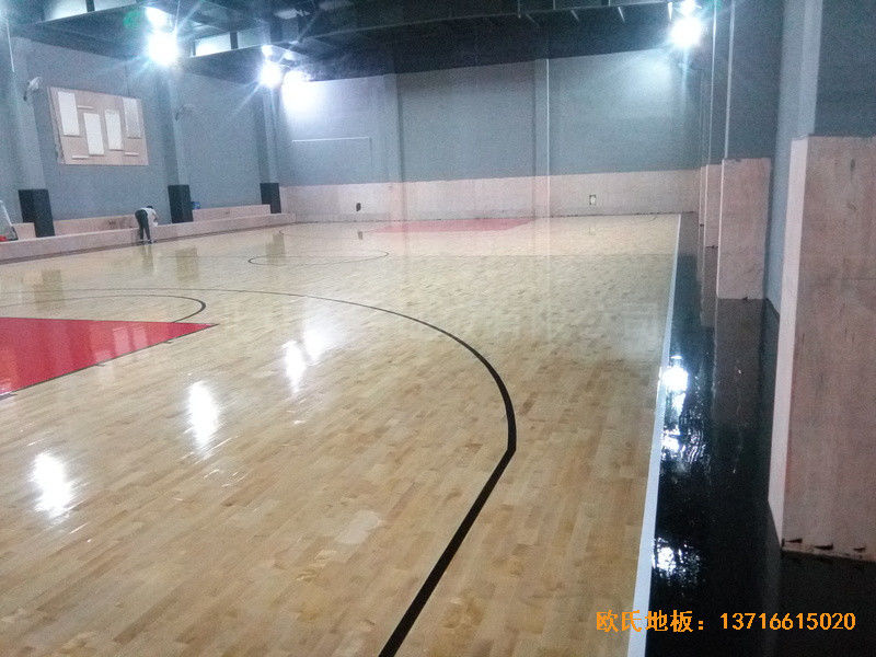 上海松江区kc篮球公园体育地板铺设案例0