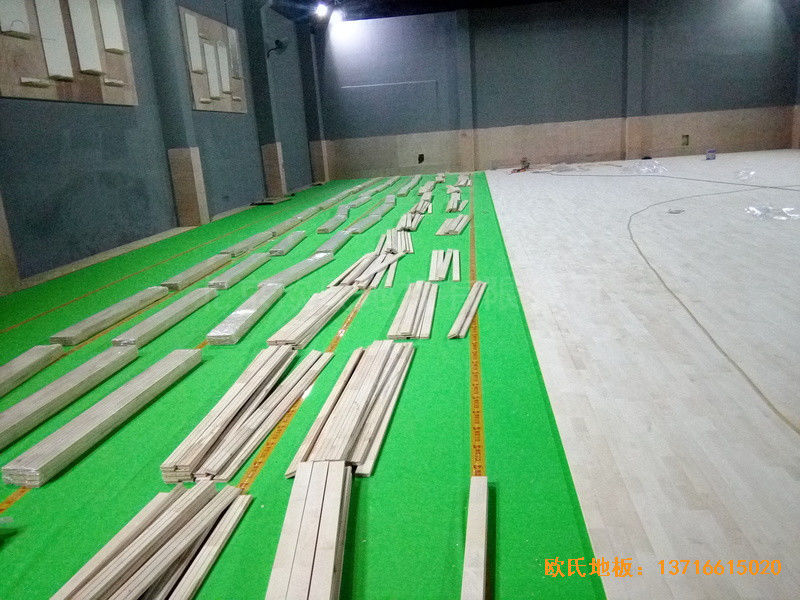 上海松江区kc篮球公园体育地板铺设案例1