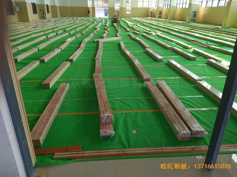 云南蒙自师范体育馆运动地板安装案例2