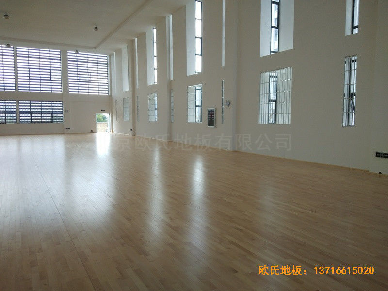 云南高速管理中心篮球馆体育木地板安装案例3