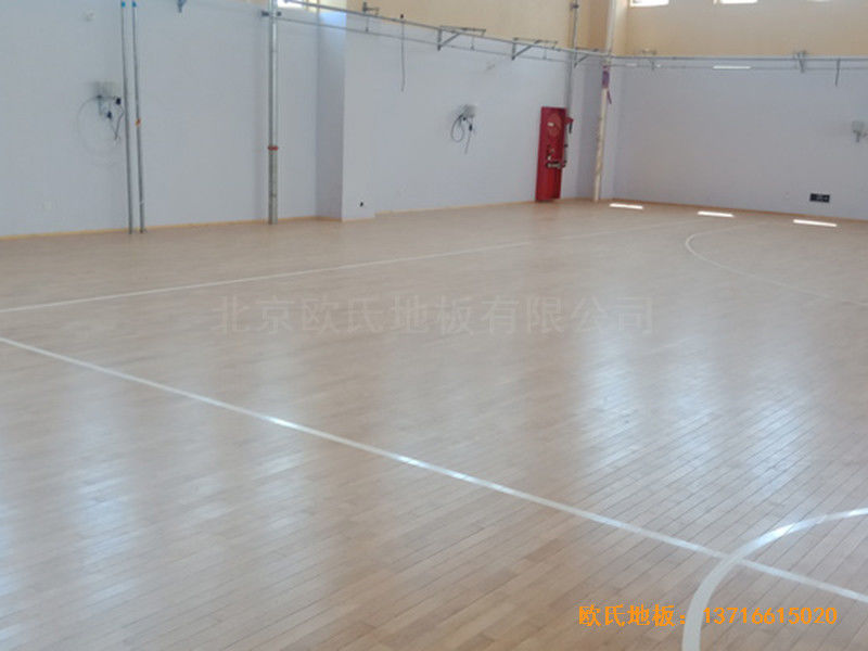 北京房山城建娄子水小学篮球馆体育地板铺装案例0