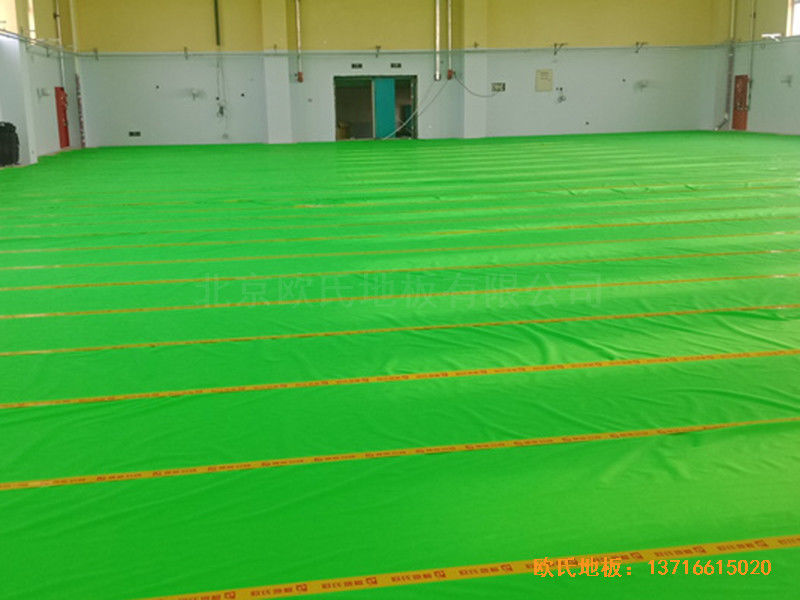 北京房山城建娄子水小学篮球馆体育地板铺装案例2