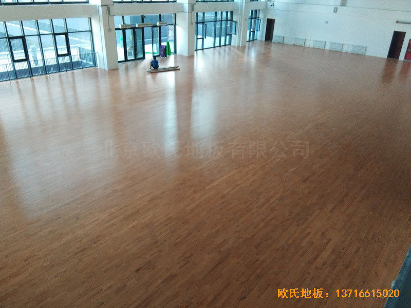 北京朝阳经管学院运动馆运动木地板铺装案例0