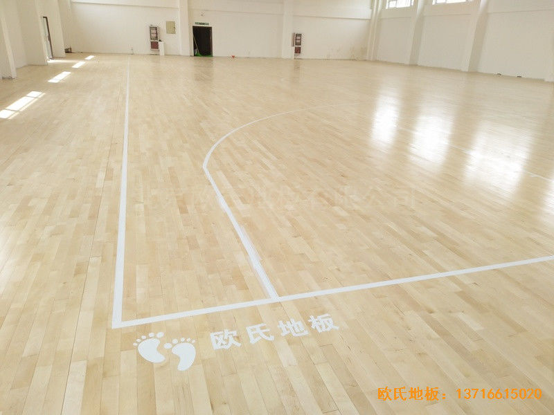 南京浦口党校篮球馆体育地板施工案例3