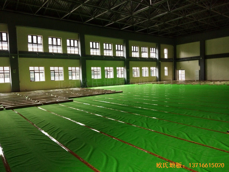 四川成都怡馨家园中学运动馆体育地板施工案例2