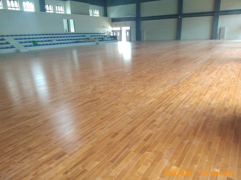 四川成都怡馨家园中学运动馆体育地板施工案例5