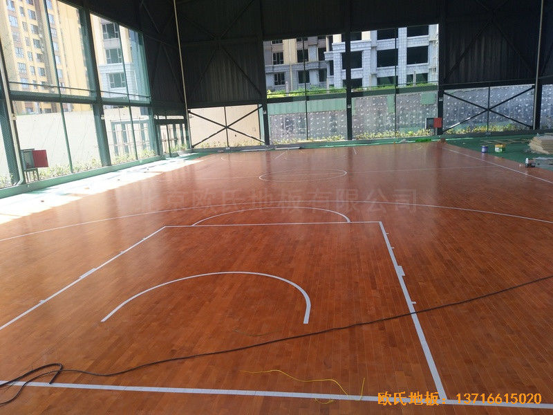 四川泸州合江县人民法院篮球馆体育木地板施工案例4