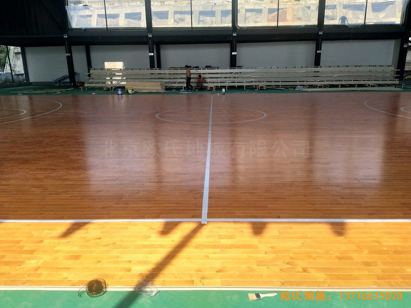 四川泸州合江县人民法院篮球馆体育木地板施工案例5