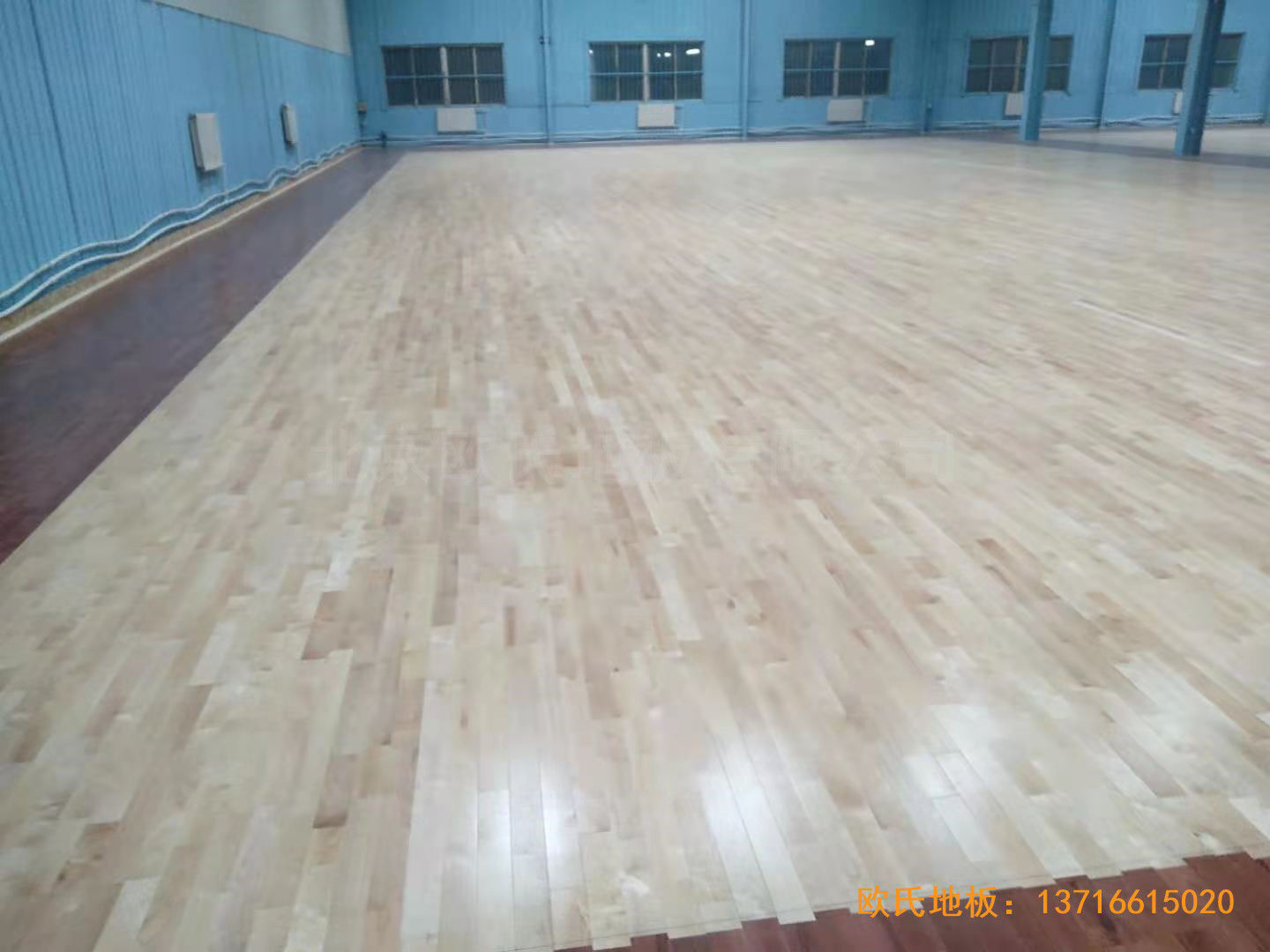 大庆让胡路区政府篮球馆运动地板安装案例4
