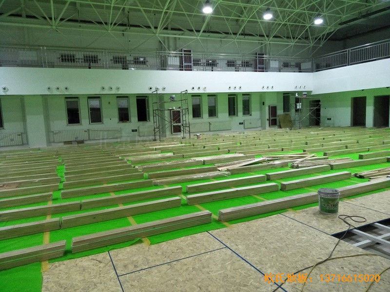 天津一号路四十八中篮球馆运动木地板施工案例2