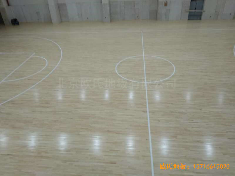 上海滨江文教区三楼篮球馆运动地板施工案例3