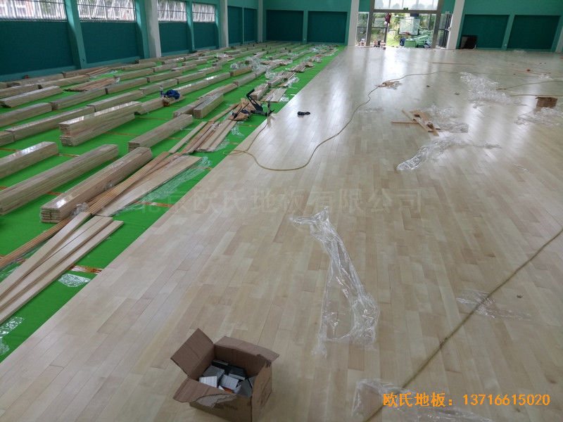 宁波至城学校篮球馆体育木地板安装案例2