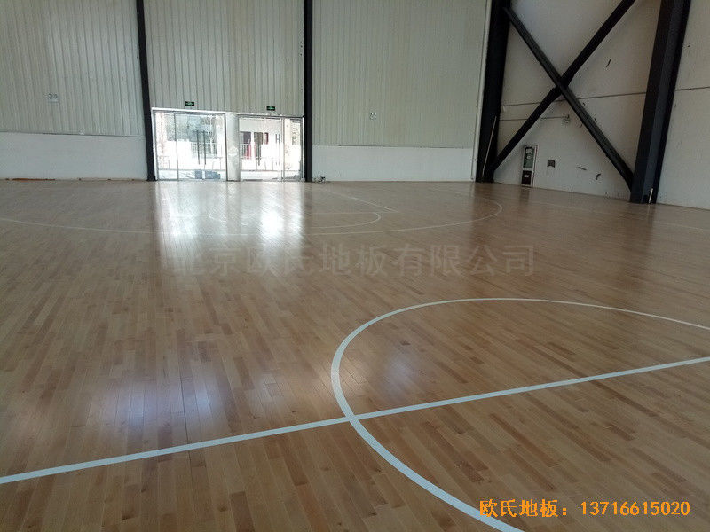 安徽太阳城小学体育馆运动木地板施工案例4