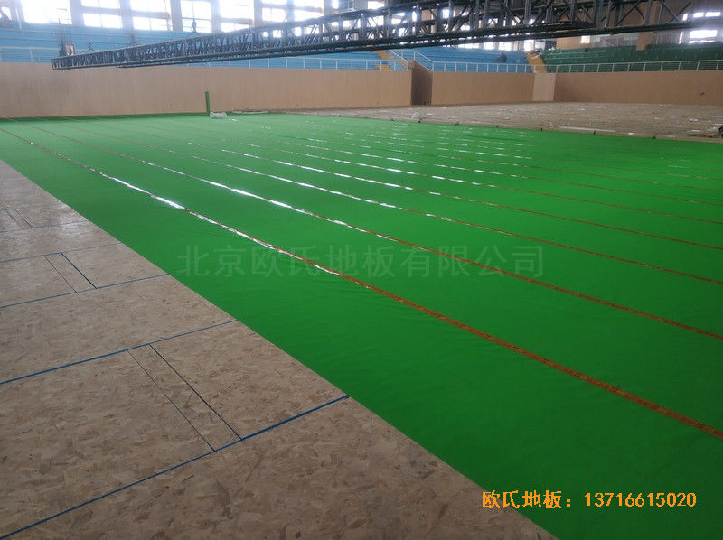 宝鸡职业技术学院体育馆运动木地板安装案例2