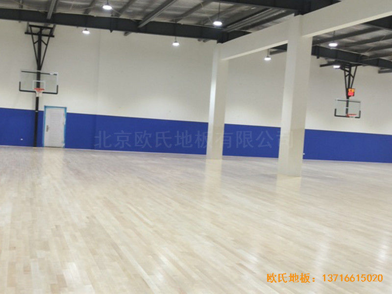 上海虹梅南路2599鑫空蓝球馆体育地板安装案例5