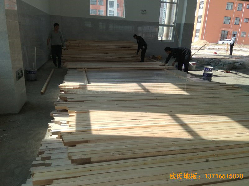 山东沾化第三实验小学体育馆运动木地板铺装案例1
