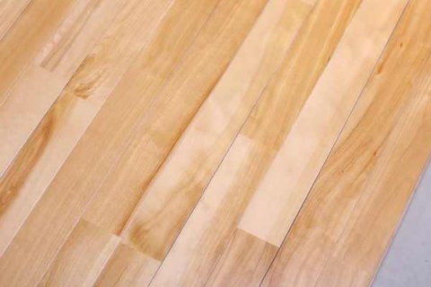 看看NBA场馆用的木地板，你那只能叫砖！