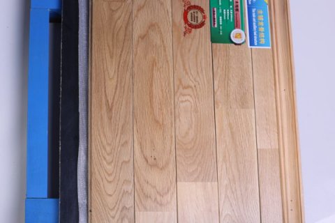 羽毛球馆木地板有什么特点