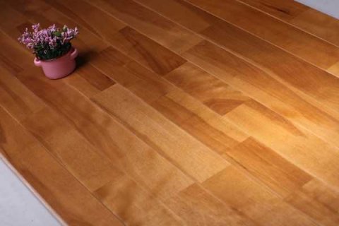 体育木地板如何上漆