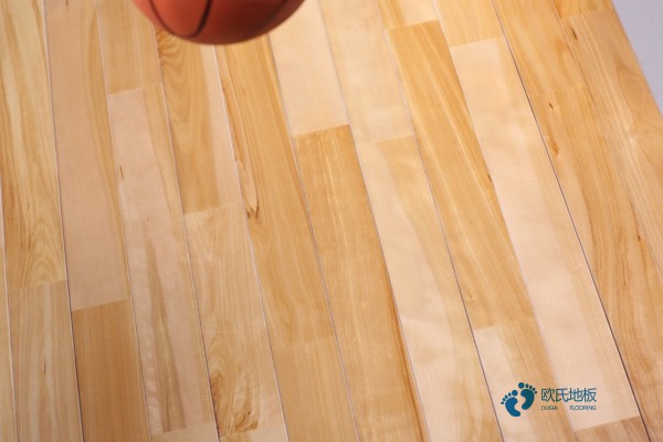 篮球馆木地板耐磨吗