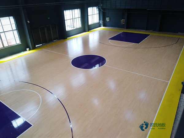 篮球场地板哪种牌子好