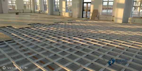 枫桦木体育场馆地板保养方法