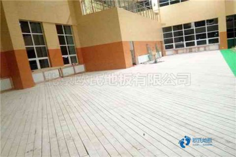 色差和运动木地板级别有什么关系呢