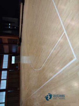 运动木地板双“成”记