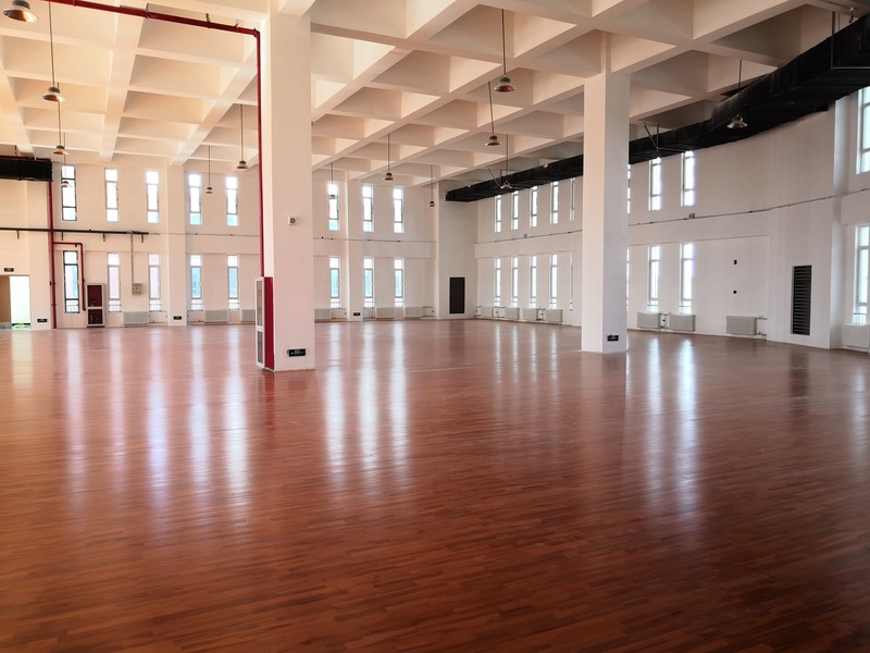 北京房山长阳小学篮球场运动木地板施工案例6