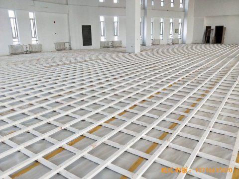北京房山长阳小学训练馆运动地板铺设