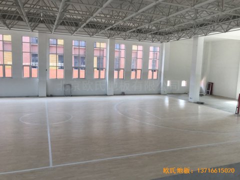 山东济南历城区雪山小学篮球馆体育木