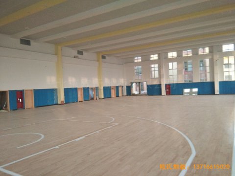 山东李沧徐水路小学篮球馆运动地板安
