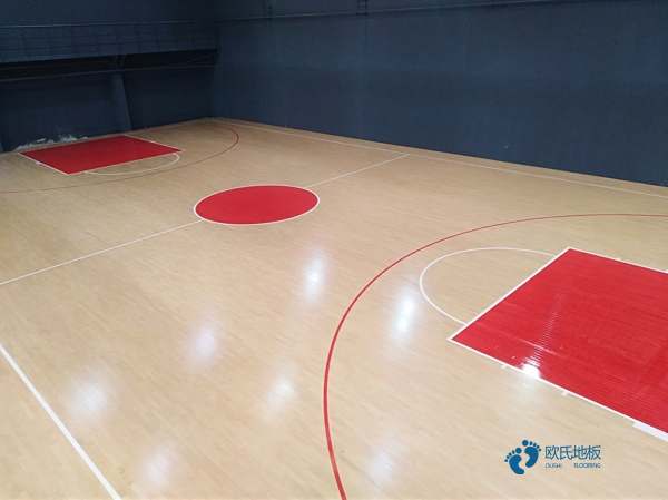 篮球场木地板含水率为什么要均衡