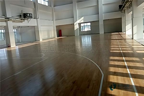 篮球馆运动木地板翻新3