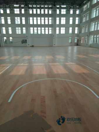 篮球馆木地板厂家2