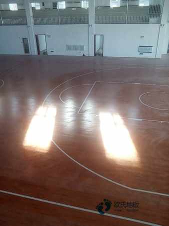 大学运动篮球木地板每平方价格