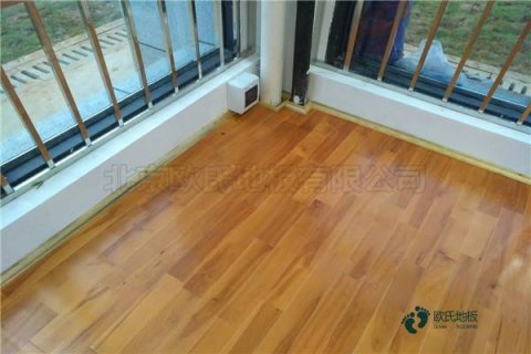 国产运动篮球木地板施工队