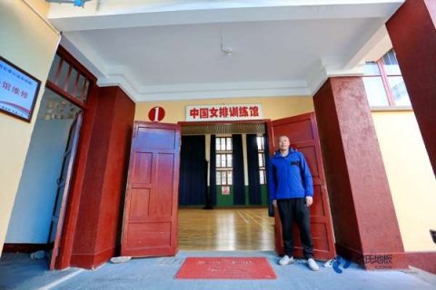 定制运动场地板牌子