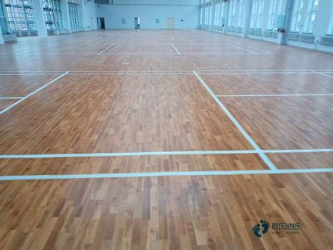学校体育场地木地板施工