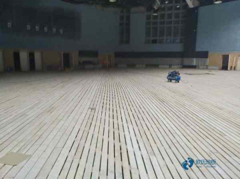 篮球馆木地板怎么施工